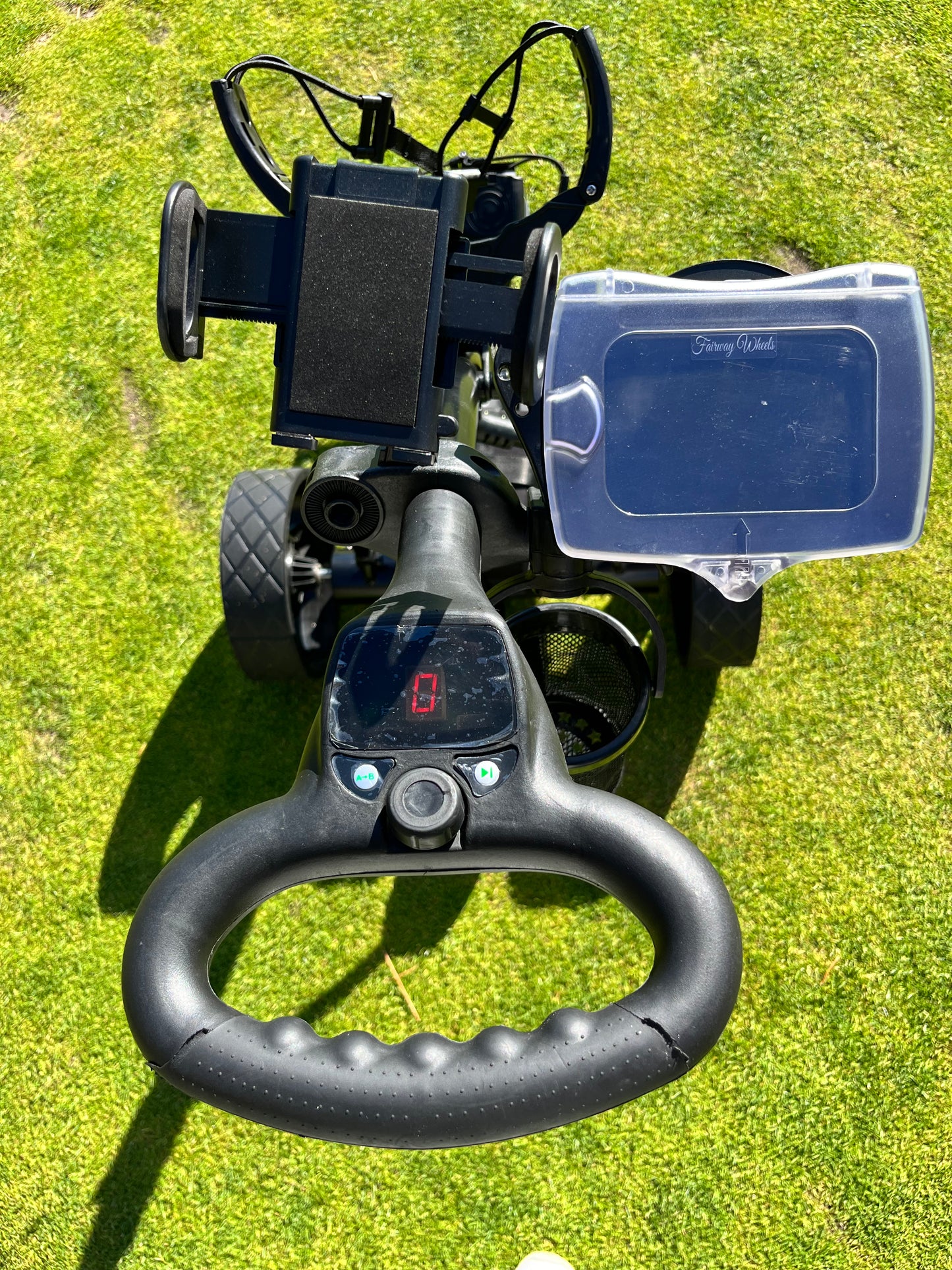 Fairway Wheels P1: Remote Controlled Golf Trolley