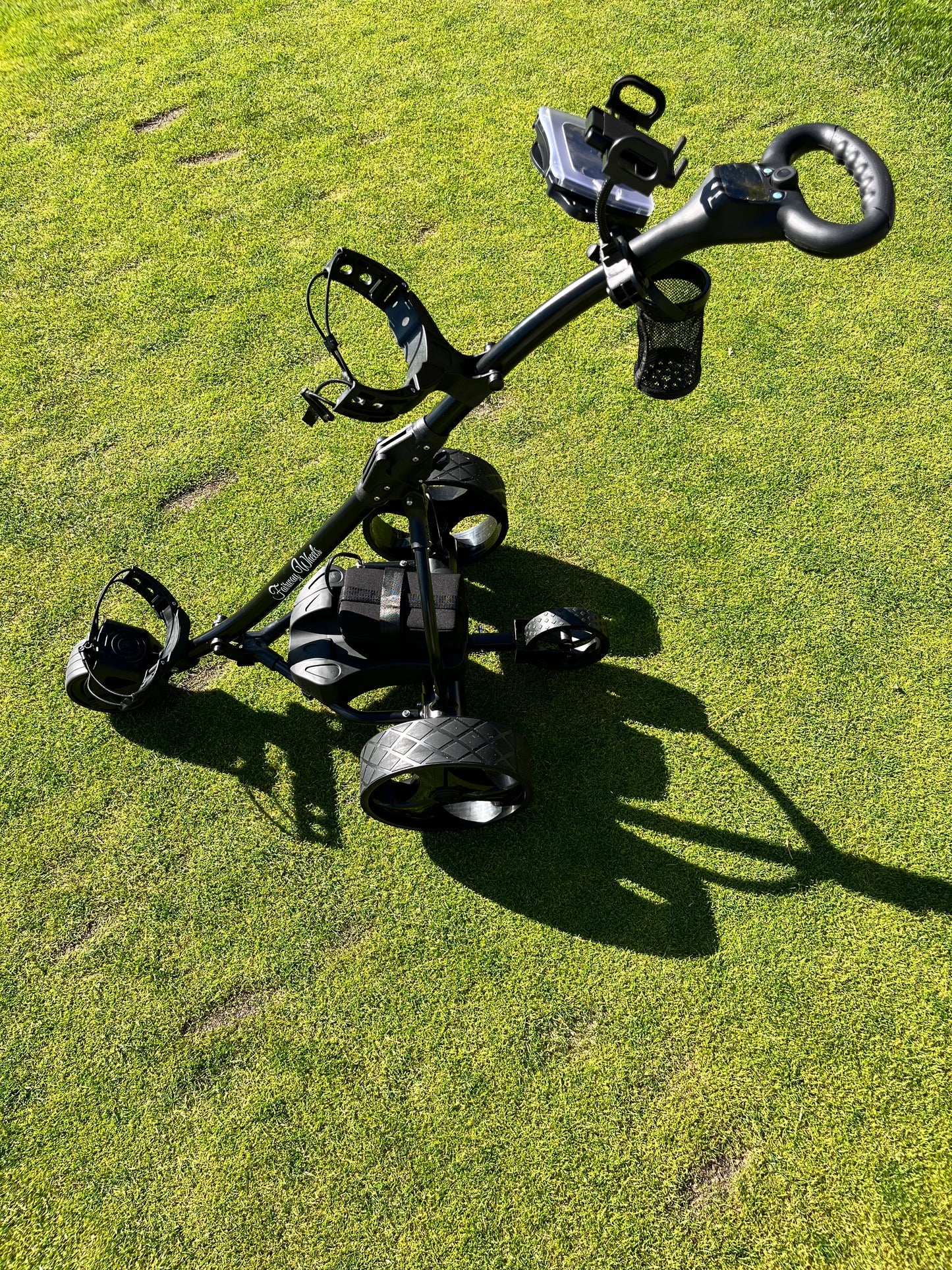 Fairway Wheels P1: Remote Controlled Golf Trolley